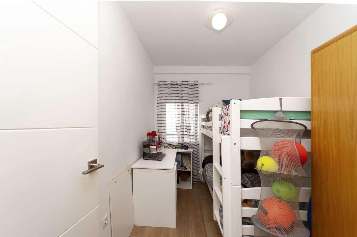 3 bedroom Apartment for sale in El Campello with pool - € 420,000 (Ref: 9726167)