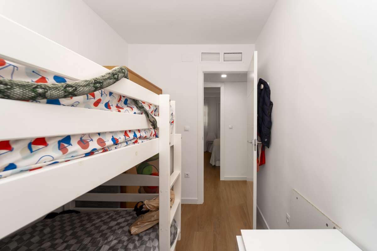 3 bedroom Apartment for sale in El Campello with pool - € 420,000 (Ref: 9726167)