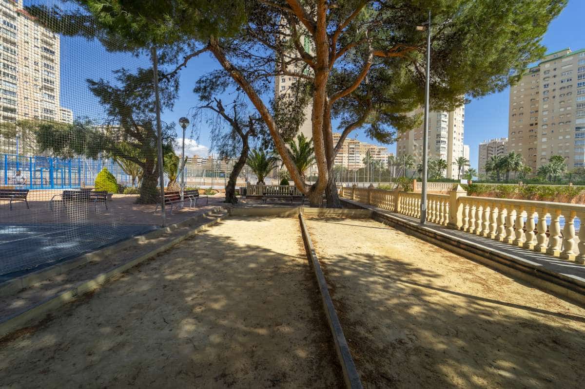 3 bedroom Apartment for sale in El Campello with pool - € 420,000 (Ref: 9726167)