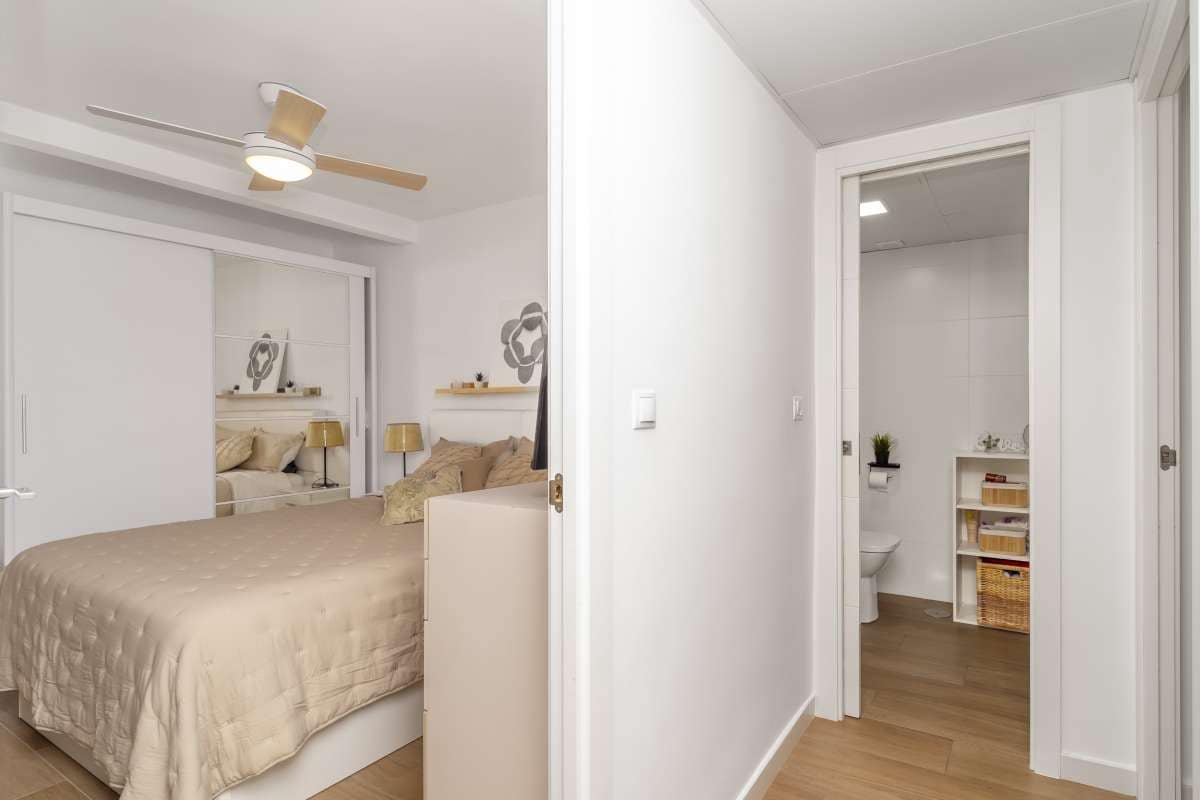 3 bedroom Apartment for sale in El Campello with pool - € 420,000 (Ref: 9726167)