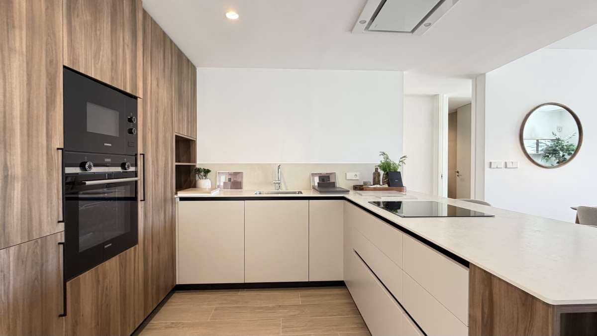 2 bedroom Apartment for sale in Monforte del Cid with garage - € 310,000 (Ref: 9734077)