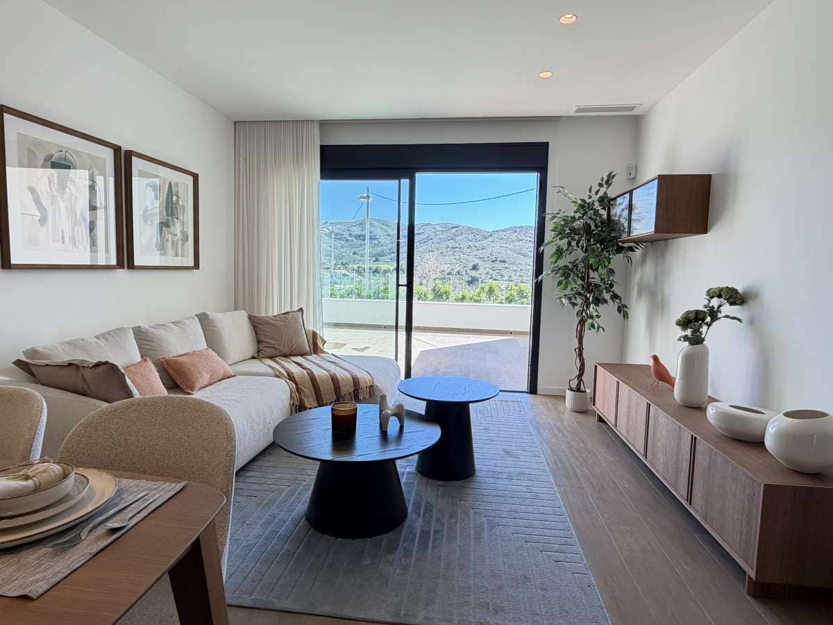 2 soverom Leilighet til salgs i Monforte del Cid med garasje - € 395 000 (Ref: 9737309)