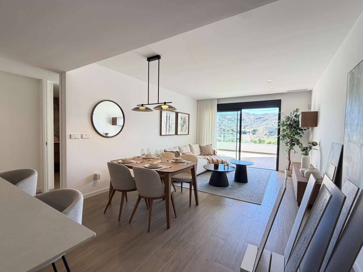 2 soverom Leilighet til salgs i Monforte del Cid med garasje - € 395 000 (Ref: 9737310)