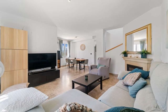 4 makuuhuone Huvila myytävänä paikassa Bonalba, Busot mukana uima-altaan 
autotalli - 465 000 € (Ref: 9751110)