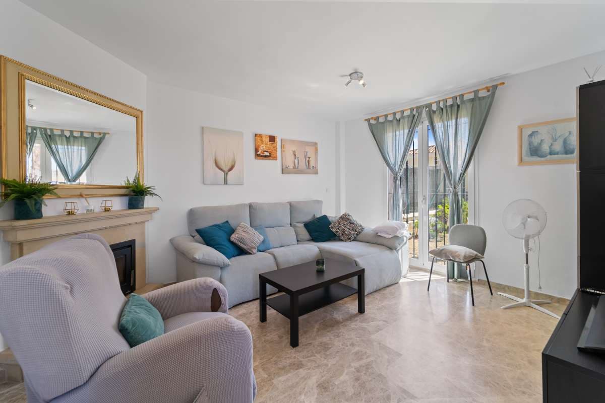 4 makuuhuone Huvila myytävänä paikassa Bonalba mukana uima-altaan 
autotalli - 465 000 € (Ref: 9751110)