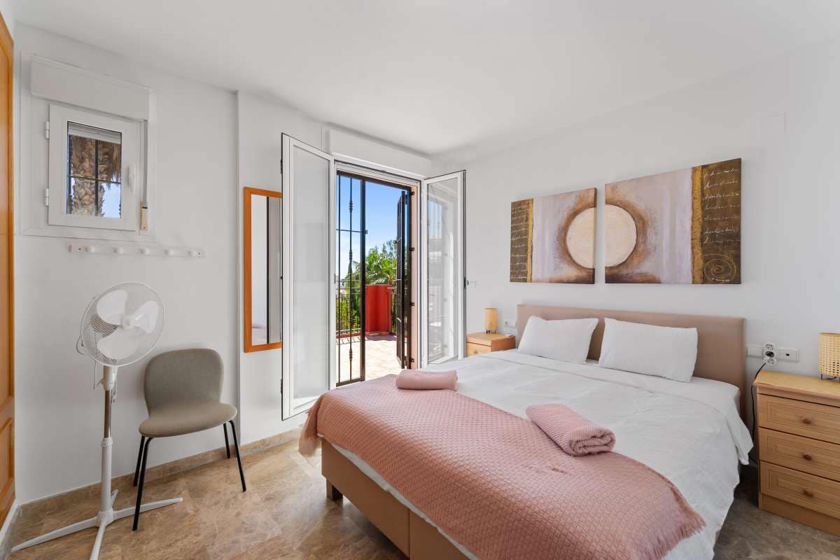 4 makuuhuone Huvila myytävänä paikassa Bonalba mukana uima-altaan 
autotalli - 465 000 € (Ref: 9751110)