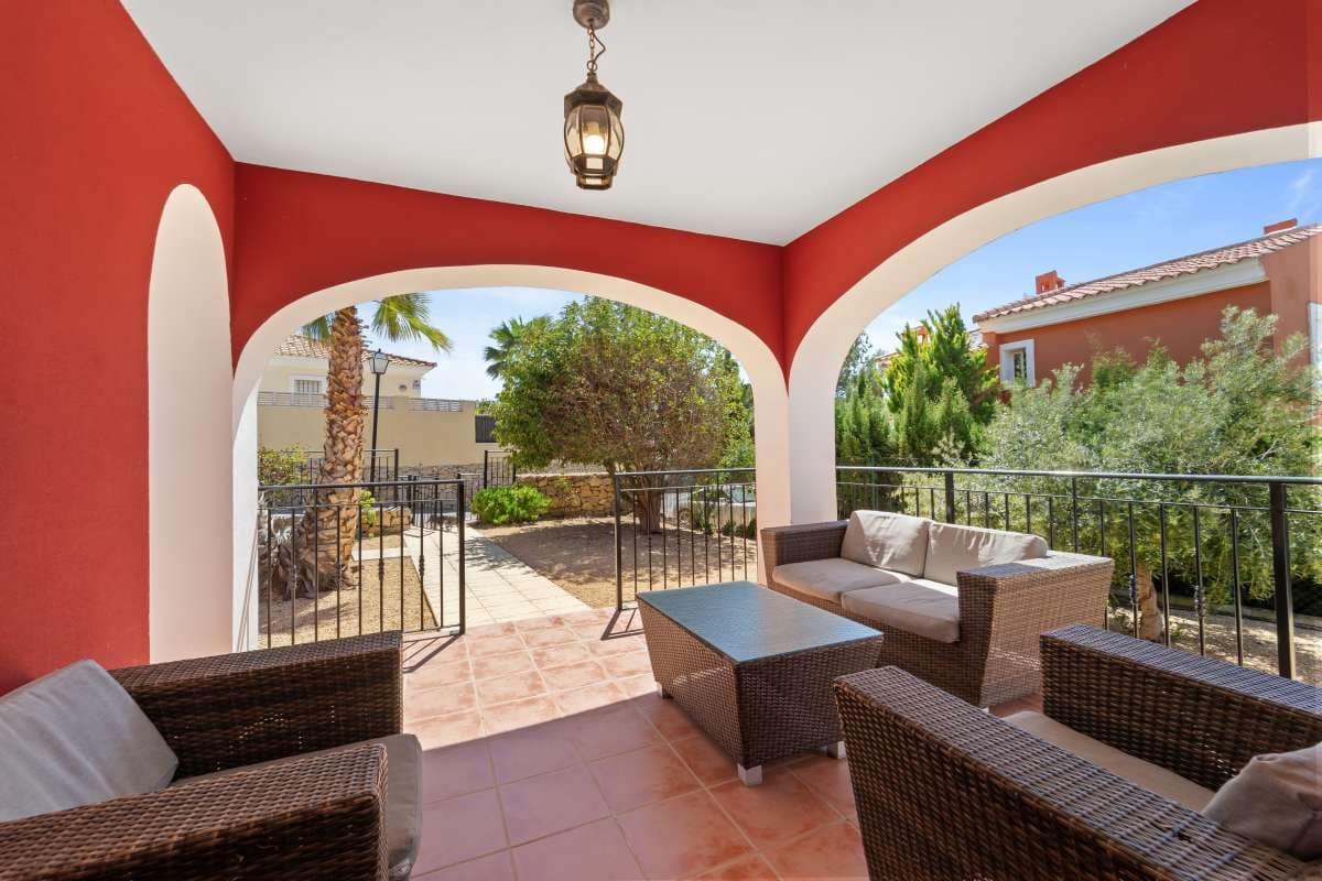 4 makuuhuone Huvila myytävänä paikassa Bonalba mukana uima-altaan 
autotalli - 465 000 € (Ref: 9751110)