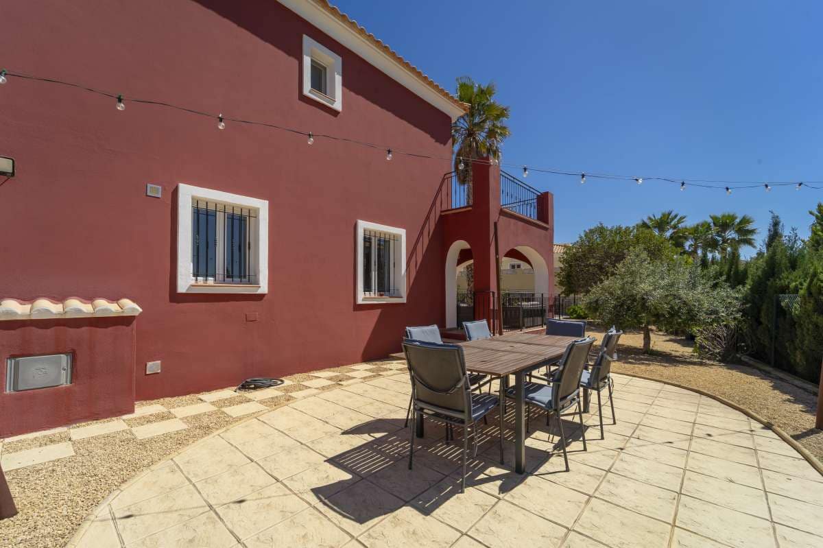 4 makuuhuone Huvila myytävänä paikassa Bonalba mukana uima-altaan 
autotalli - 465 000 € (Ref: 9751110)