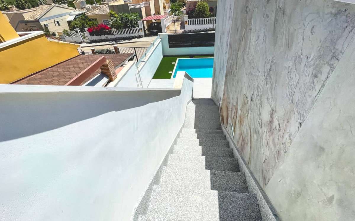 Chalet de 3 habitaciones en Pilar de la Horadada en venta con piscina - 431.560 € (Ref: 9751389)