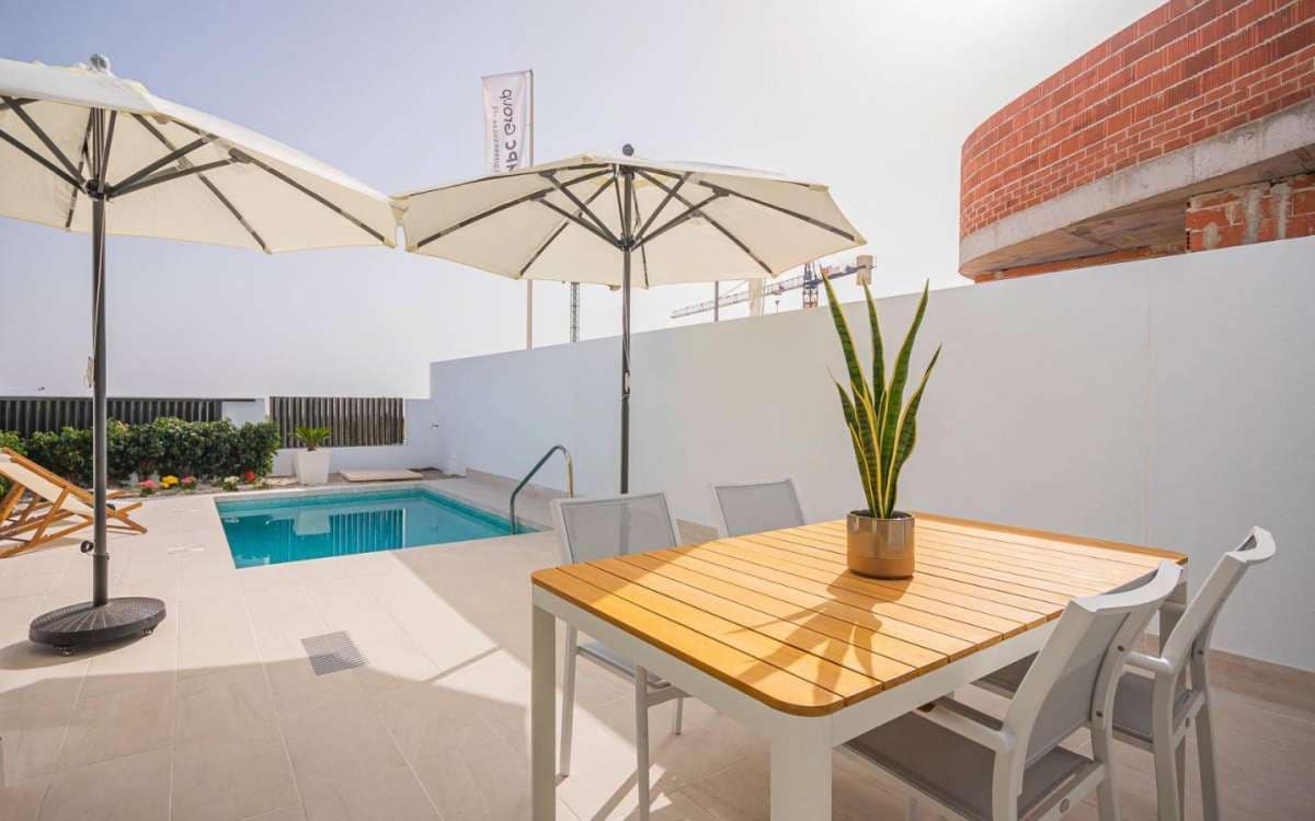 3 chambre Villa/Maison à vendre à Torrevieja avec piscine garage - 414 000 € (Ref: 9751402)