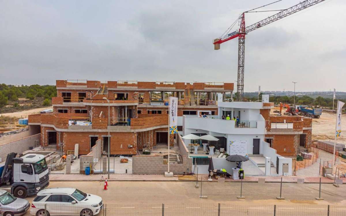 3 chambre Villa/Maison à vendre à Torrevieja avec piscine garage - 414 000 € (Ref: 9751402)