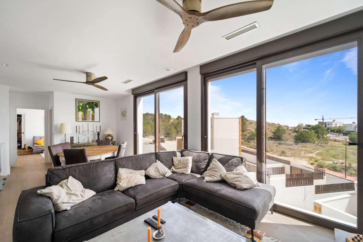 3 bedroom Villa for sale in Finestrat with pool garage - € 780,000 (Ref: 9772464)