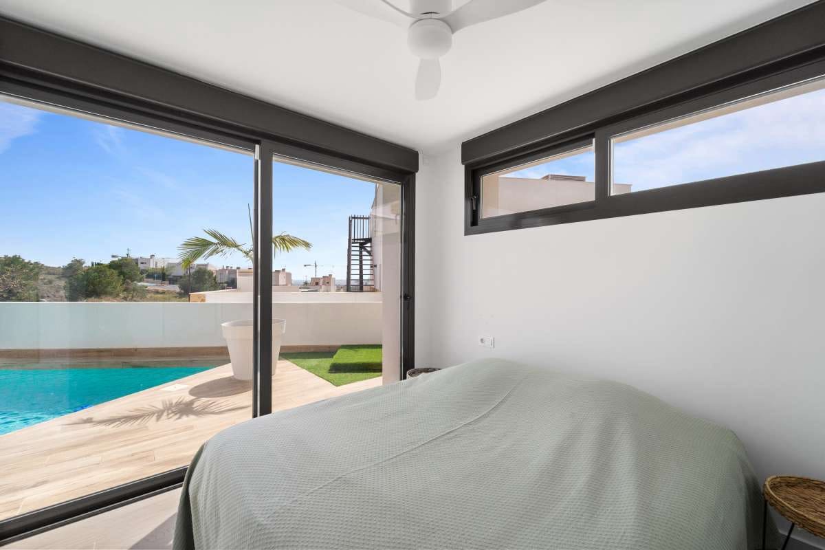 3 bedroom Villa for sale in Finestrat with pool garage - € 780,000 (Ref: 9772464)