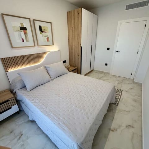 2 slaapkamer Appartement te koop in Algorfa met zwembad garage - € 302.000 (Ref: 9777259)