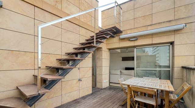 3 bedroom Apartment for sale in Barrio del Centro, Alicante / Alacant city with garage - € 850,000 (Ref: 9815225)