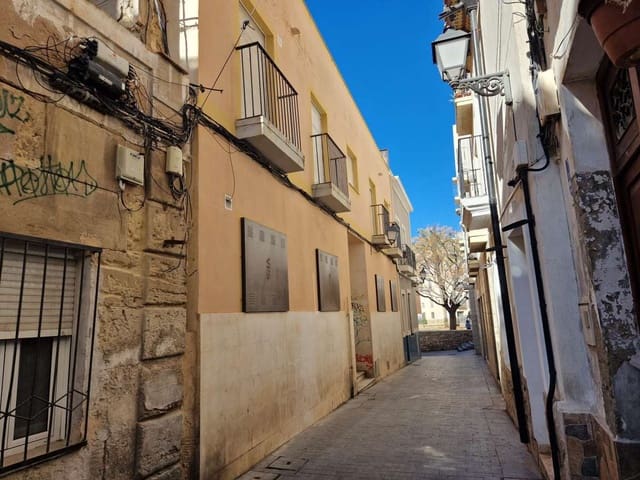 Townhouse for sale in Casco Antiguo - Sant Cruz - Ayuntamiento, Alicante / Alacant city - € 699,000 (Ref: 9818644)