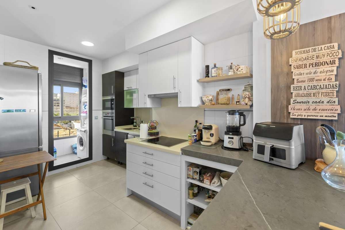 2 sypialnia Apartament na sprzedaż w La Villajoyosa / Vila Joiosa z basenem garażem - 535 000 € (Ref: 9867945)