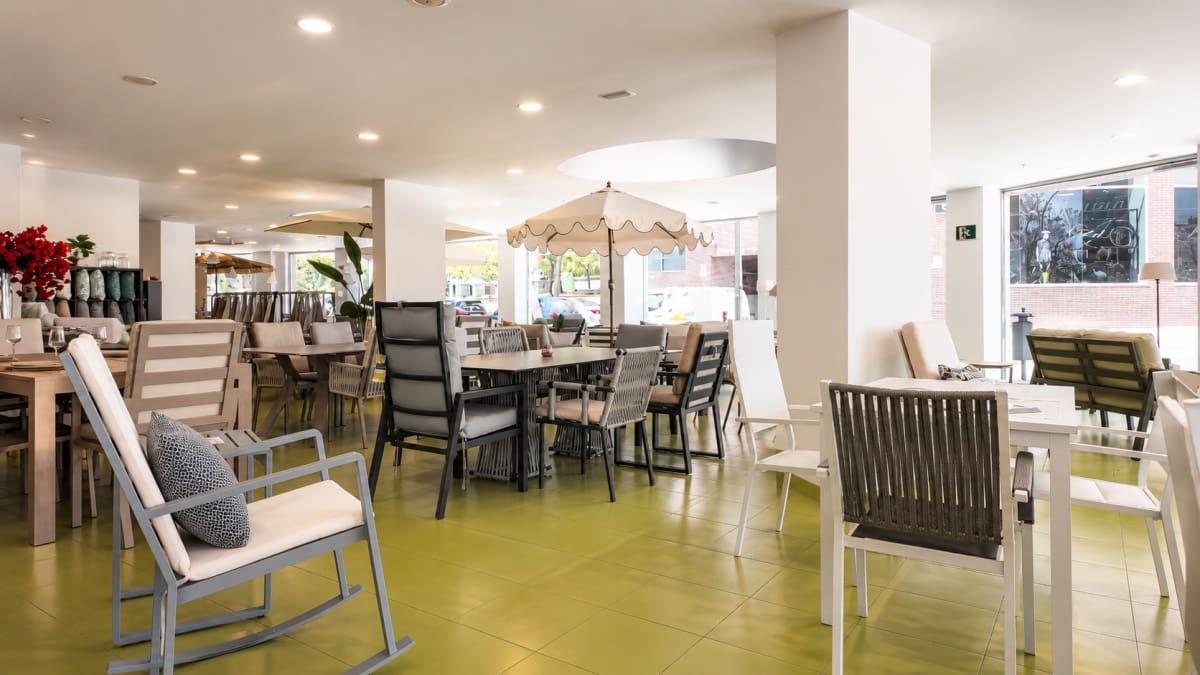 Komercyjne na sprzedaż w Miasto Alicante / Alacant - 950 000 € (Ref: 9891416)