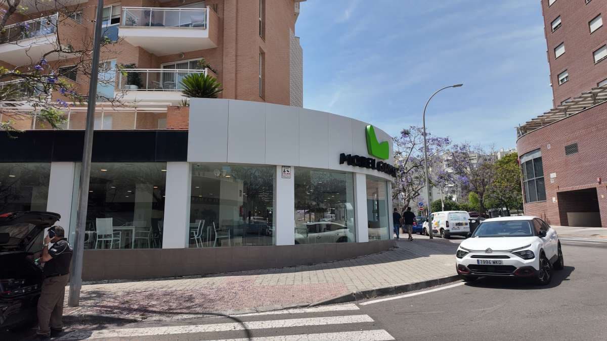 Komercyjne na sprzedaż w Miasto Alicante / Alacant - 950 000 € (Ref: 9891416)