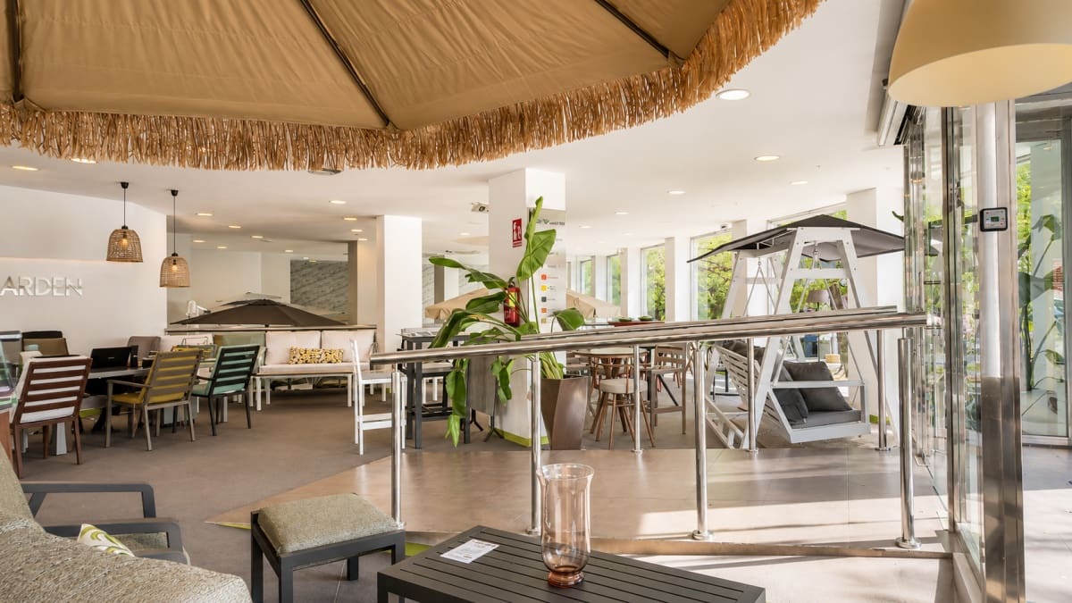 Komercyjne na sprzedaż w Miasto Alicante / Alacant - 950 000 € (Ref: 9891416)