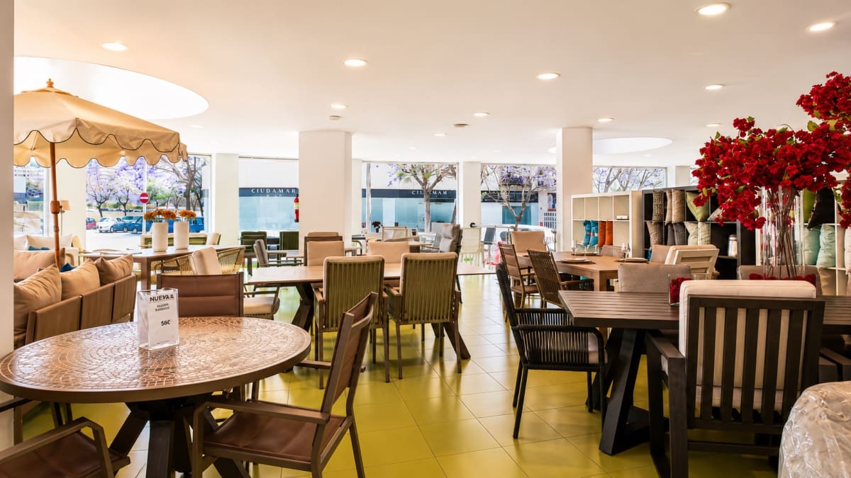 Komercyjne na sprzedaż w Miasto Alicante / Alacant - 950 000 € (Ref: 9891416)