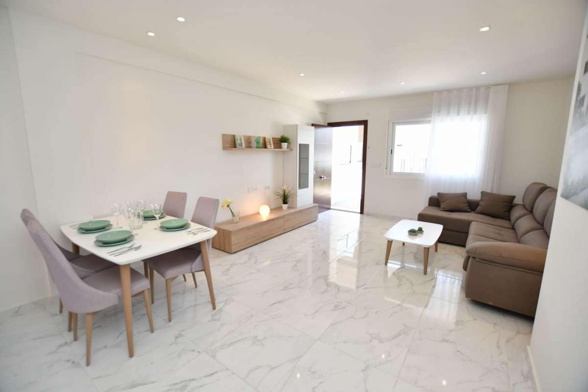 2 soverom Bungalow til salgs i San Miguel de Salinas med svømmebasseng garasje - € 251 900 (Ref: 9914129)