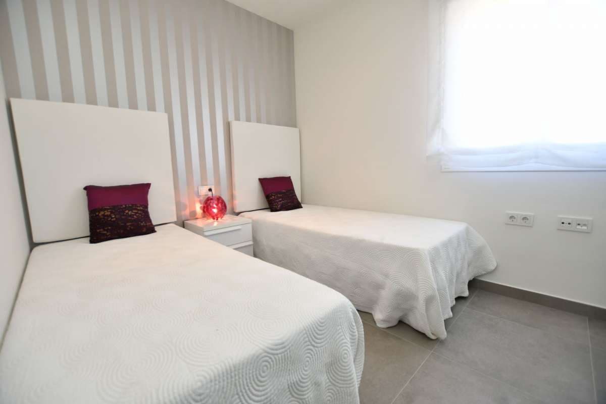 2 soverom Bungalow til salgs i San Miguel de Salinas med svømmebasseng garasje - € 273 800 (Ref: 9914131)