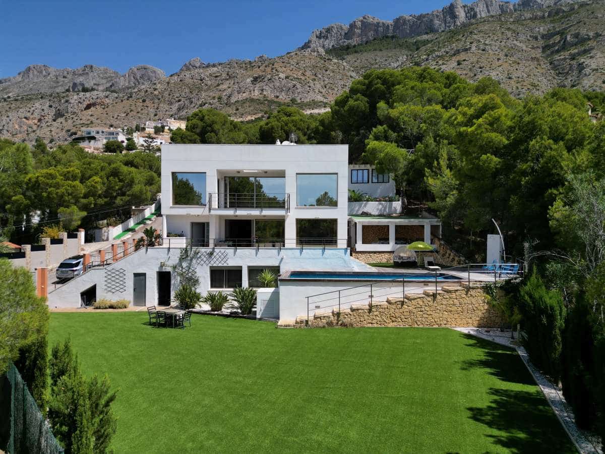 4 Zimmer Villa zu verkaufen in Altea mit Pool Garage - 1.250.000 € (Ref: 9914151)