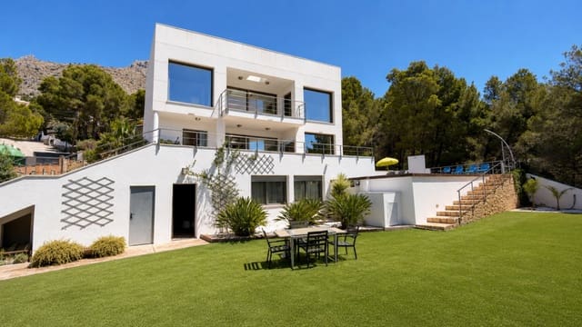 4 Zimmer Villa zu verkaufen in Alhama Springs, Altea mit Pool Garage - 1.250.000 € (Ref: 9914151)
