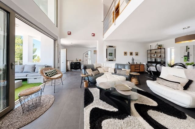 4 Zimmer Villa zu verkaufen in Alhama Springs, Altea mit Pool Garage - 1.250.000 € (Ref: 9914151)