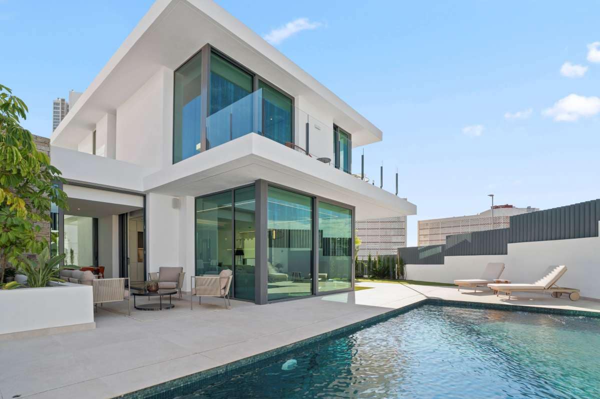 3 slaapkamer Villa te koop in Benidorm met zwembad garage - € 1.237.000 (Ref: 9914240)