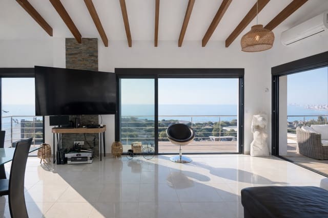 Chalet de 3 habitaciones en Coveta Fuma, El Campello en venta con piscina garaje - 895.000 € (Ref: 9914291)