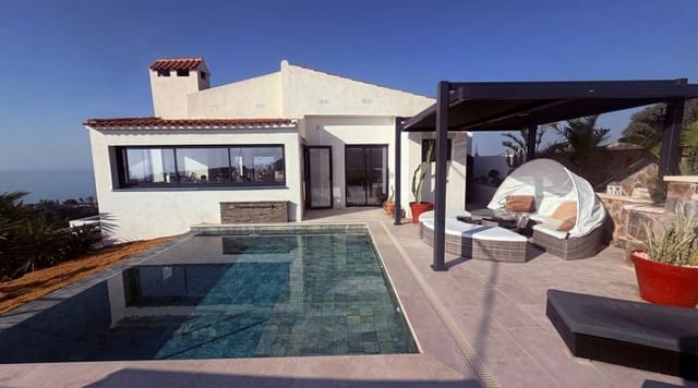 Chalet de 3 habitaciones en Coveta Fuma, El Campello en venta con piscina garaje - 895.000 € (Ref: 9914291)