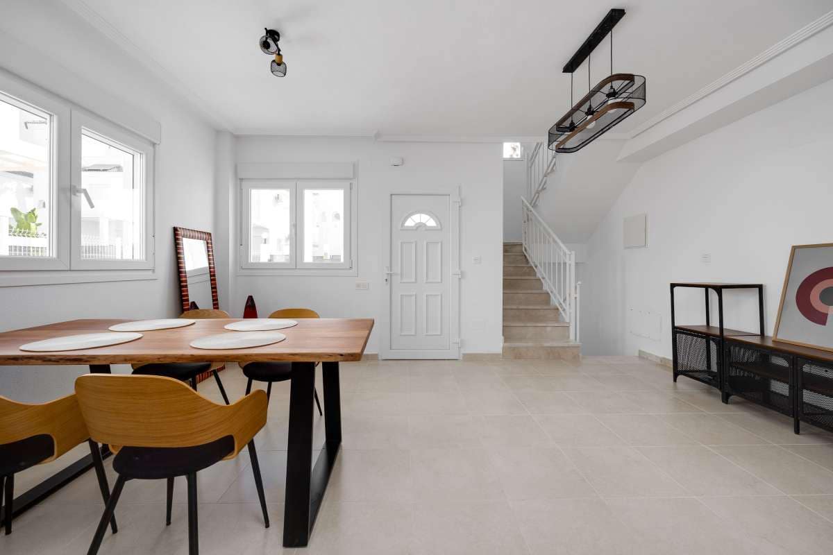 Chalet de 3 habitaciones en San Fulgencio en venta con piscina garaje - 280.000 € (Ref: 9914436)