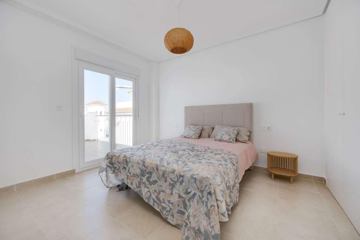 Chalet de 3 habitaciones en San Fulgencio en venta con piscina garaje - 280.000 € (Ref: 9914436)