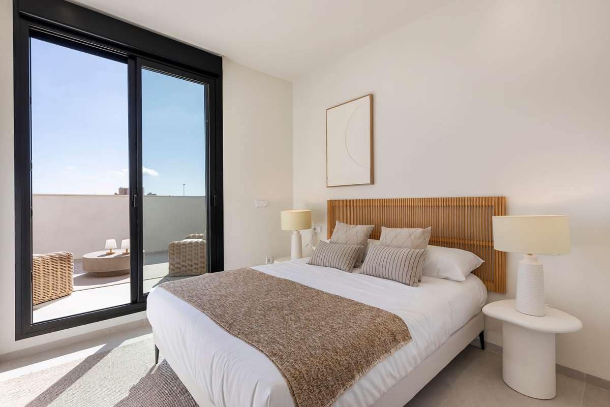 3 soverom Villa til salgs i Los Alcazares med svømmebasseng garasje - € 429 000 (Ref: 9914448)