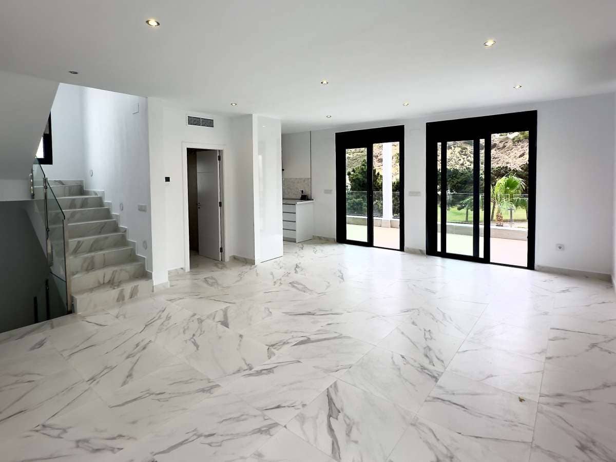 4 soverom Villa til salgs i Ciudad Quesada med svømmebasseng garasje - € 834 000 (Ref: 9914468)