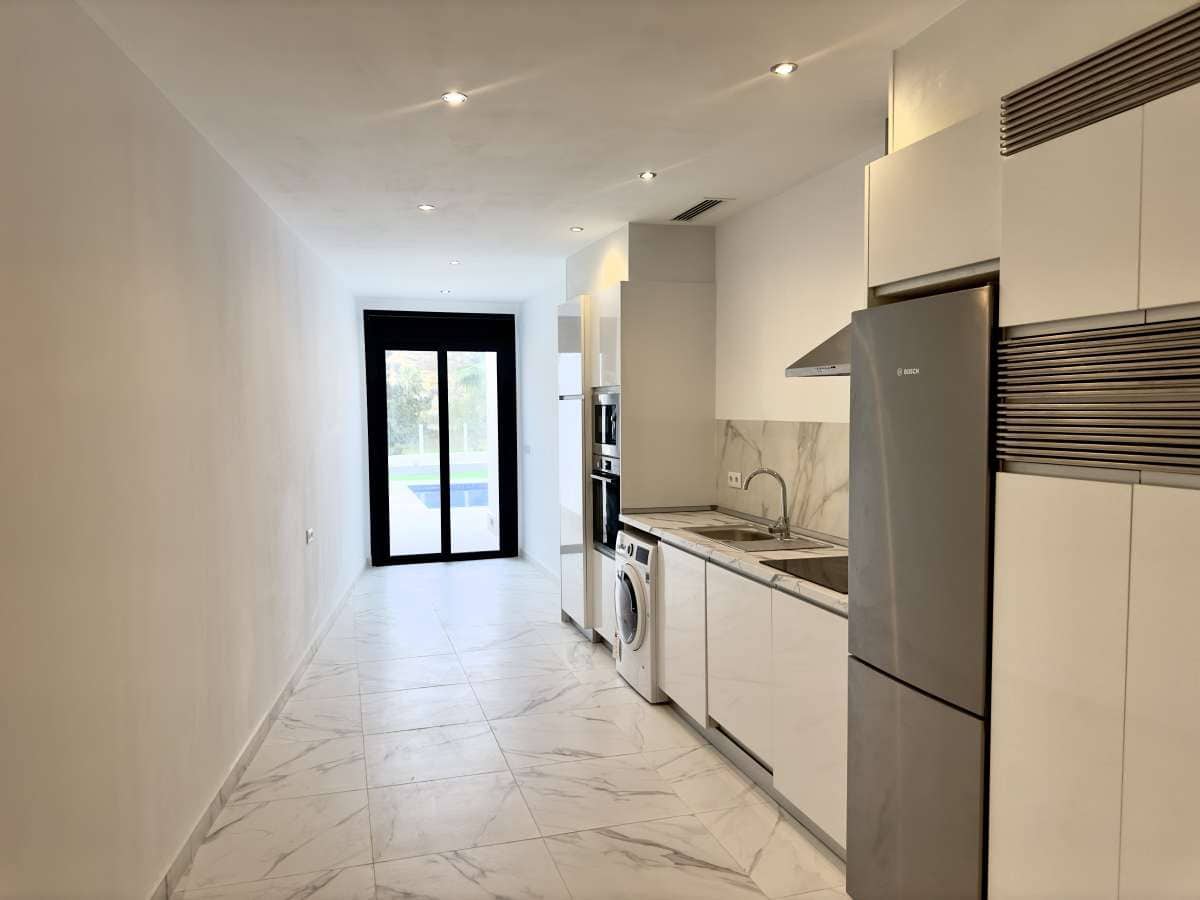 4 soverom Villa til salgs i Ciudad Quesada med svømmebasseng garasje - € 834 000 (Ref: 9914468)