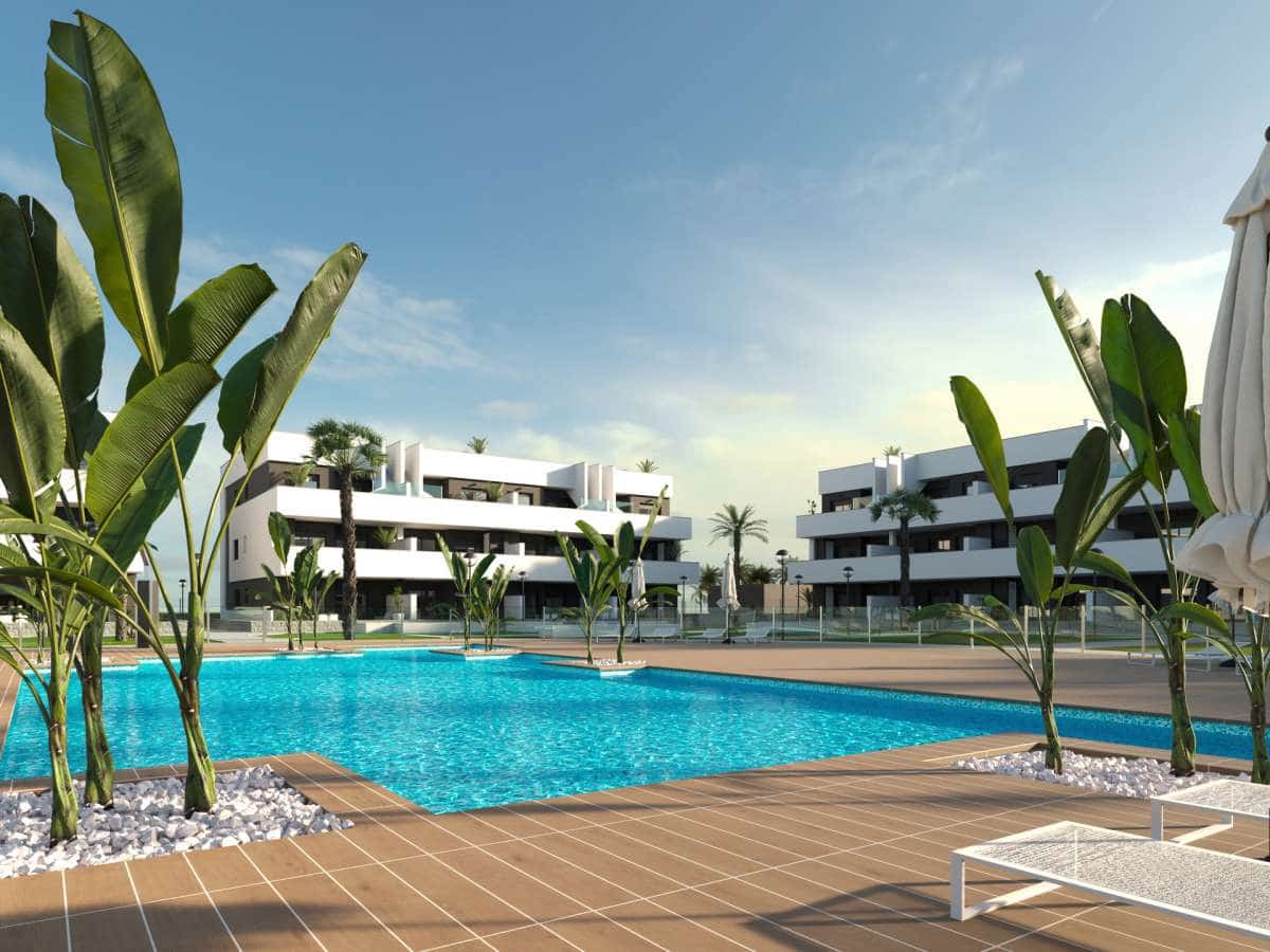Apartamento de 3 habitaciones en Guardamar del Segura en venta con piscina garaje - 241.000 € (Ref: 9916331)