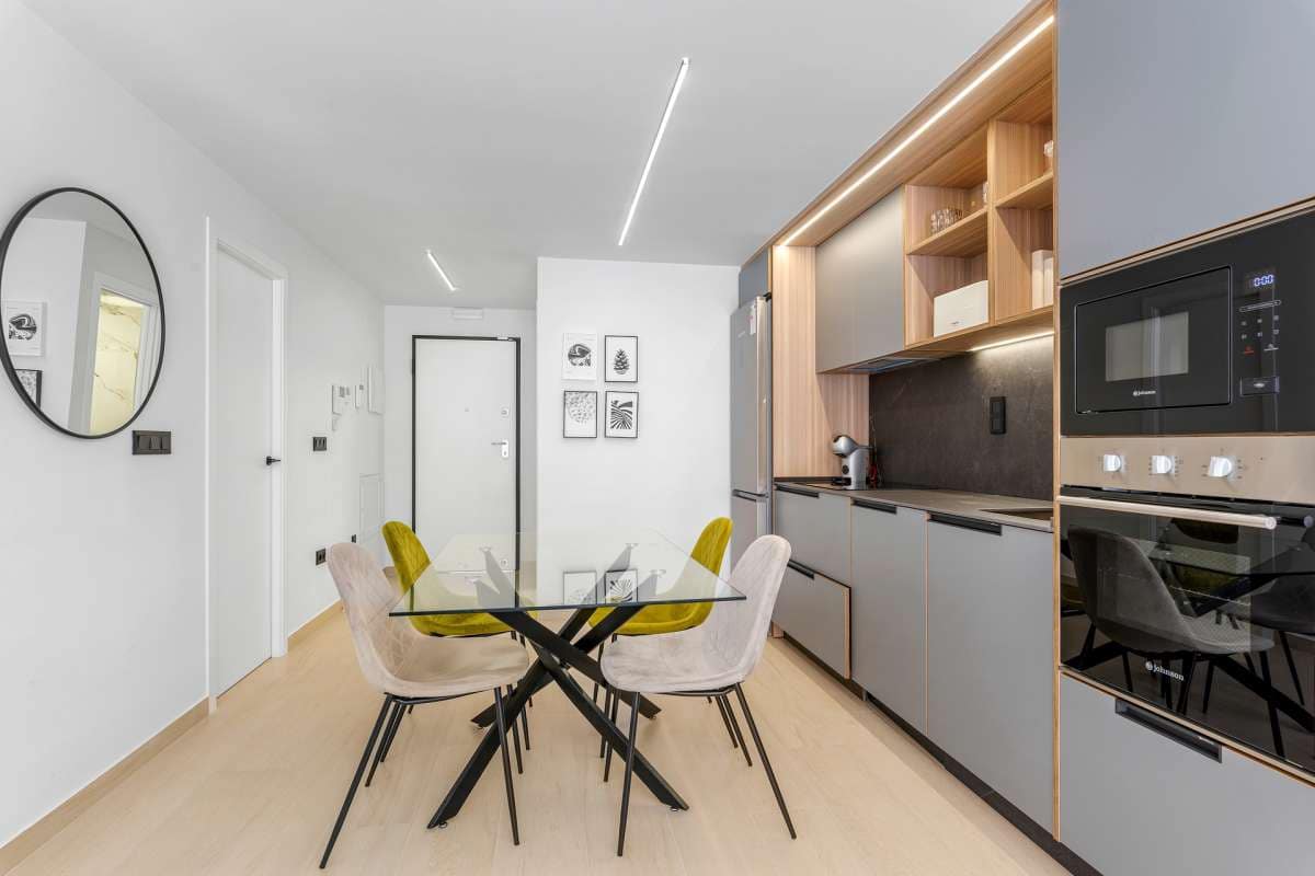 Apartamento de 3 habitaciones en Guardamar del Segura en venta con piscina garaje - 241.000 € (Ref: 9916331)