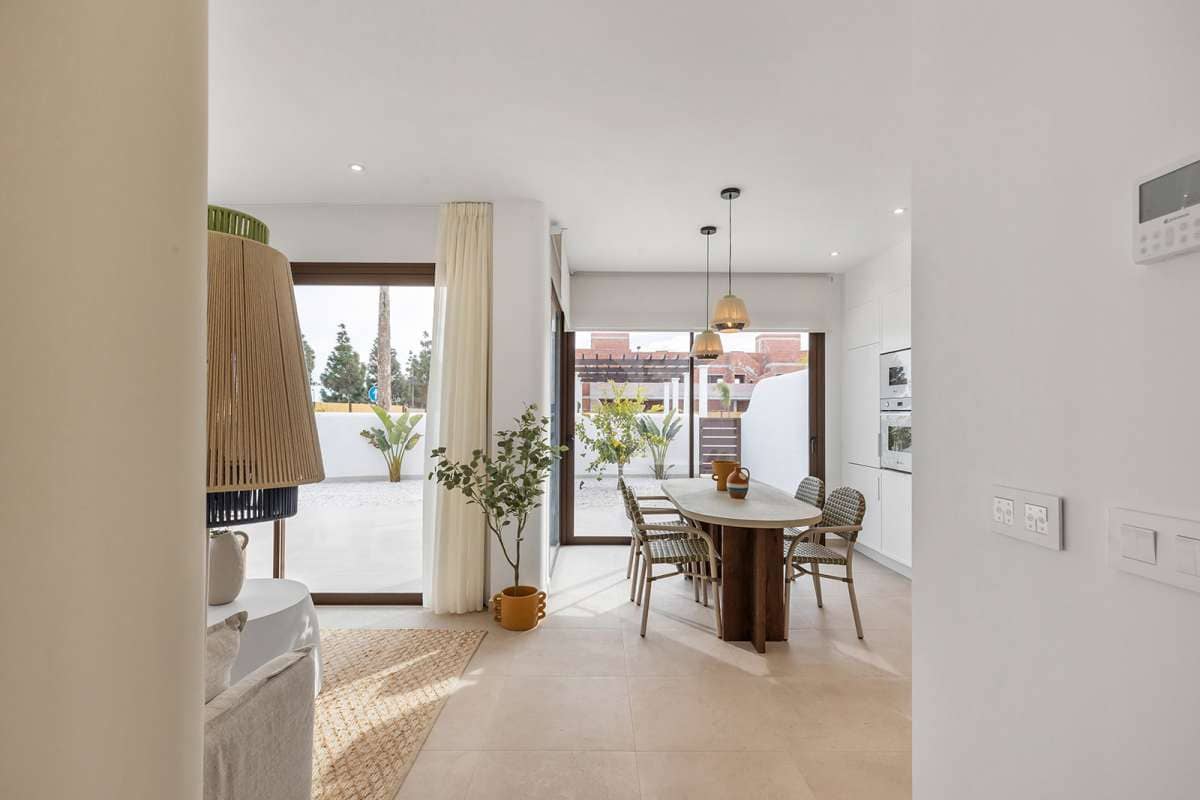 3 soverom Bungalow til salgs i Los Alcazares med svømmebasseng garasje - € 439 900 (Ref: 9917554)