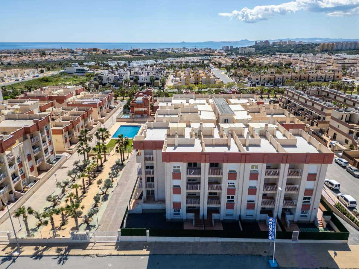 2 chambre Appartement à vendre à Orihuela Costa avec piscine garage - 205 500 € (Ref: 9940905)