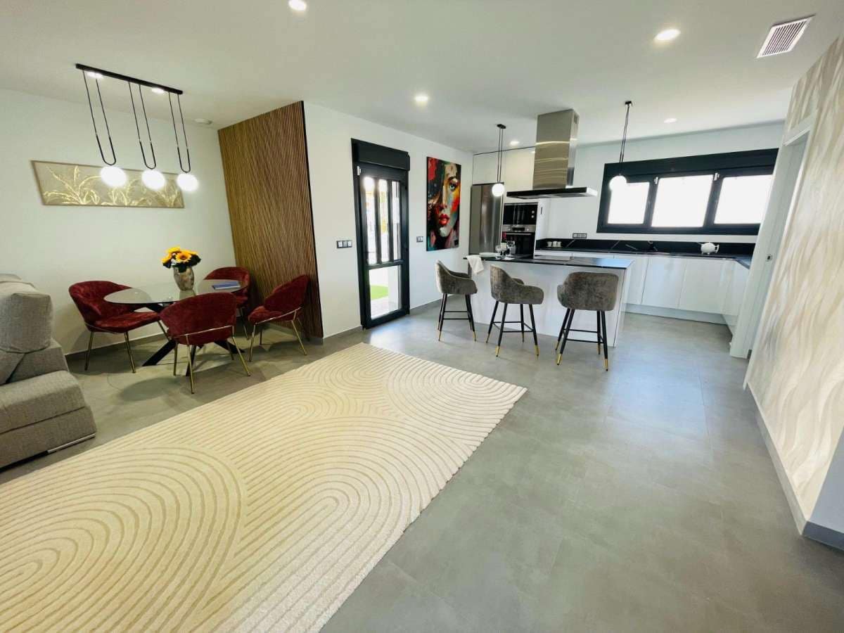 5 bedroom Penthouse for sale in Torrevieja with pool garage - € 1,200,000 (Ref: 9940915)
