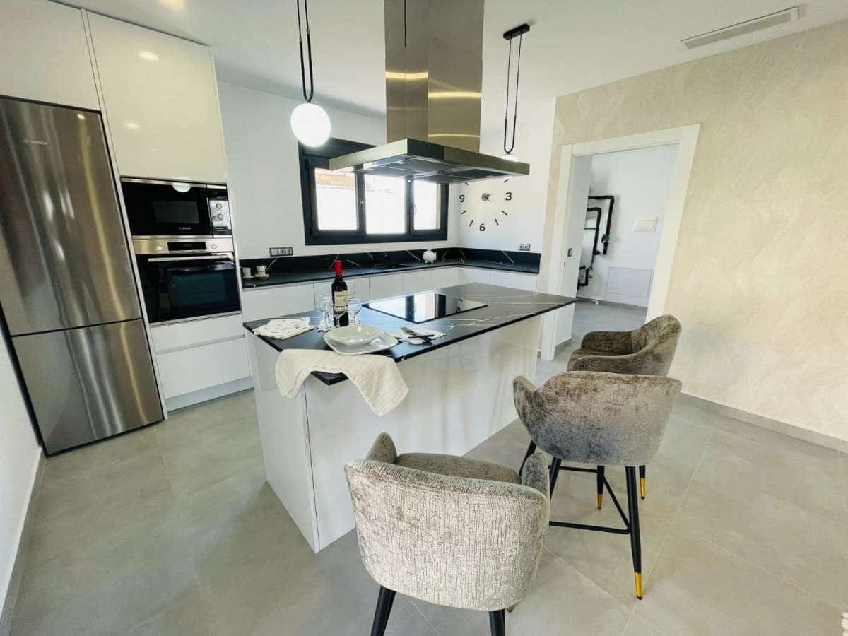 5 bedroom Penthouse for sale in Torrevieja with pool garage - € 1,200,000 (Ref: 9940915)