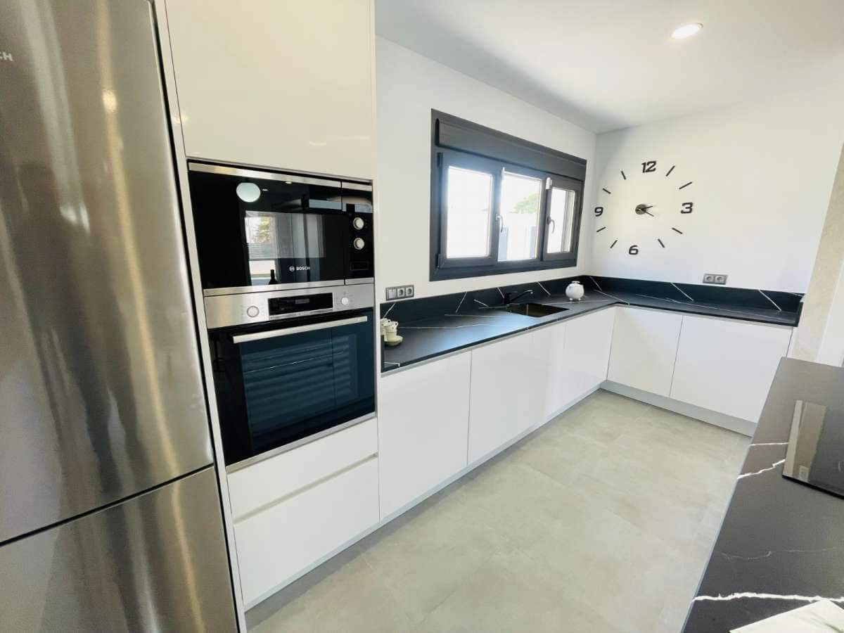 5 bedroom Penthouse for sale in Torrevieja with pool garage - € 1,200,000 (Ref: 9940915)