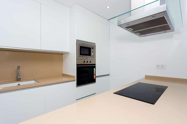 Chalet de 3 habitaciones en Daya Nueva en venta con piscina garaje - 388.000 € (Ref: 9940943)