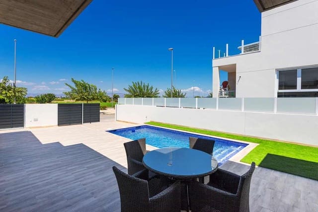 Chalet de 3 habitaciones en Daya Nueva en venta con piscina garaje - 388.000 € (Ref: 9940943)