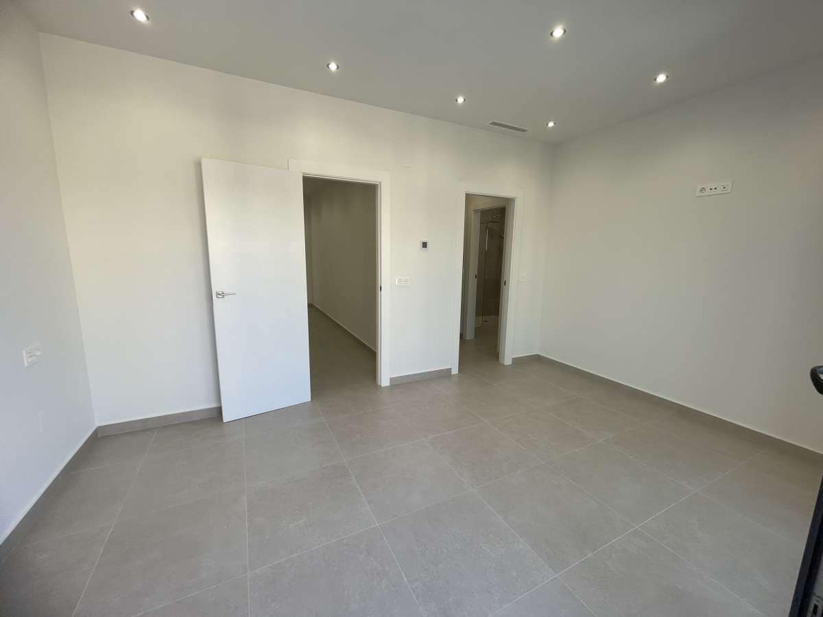3 soverom Villa til salgs i Heredades med svømmebasseng garasje - € 359 900 (Ref: 9940944)