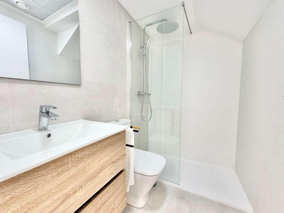 3 quarto Bungalow para venda em Cox com piscina garagem - 235 000 € (Ref: 9940958)