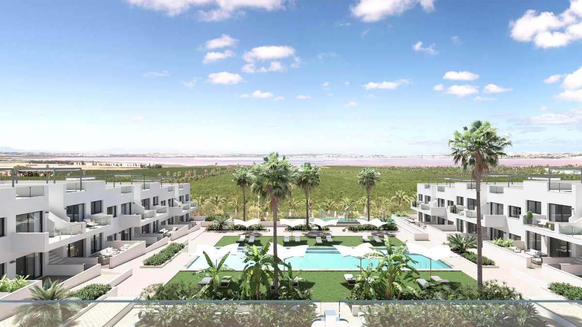 2 bedroom Bungalow for sale in Torrevieja with pool garage - € 299,900 (Ref: 9940965)
